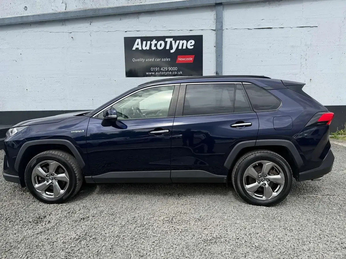 Used Toyota RAV4 Hybrid 222 HP (163 kW) 2019 Blue SUV