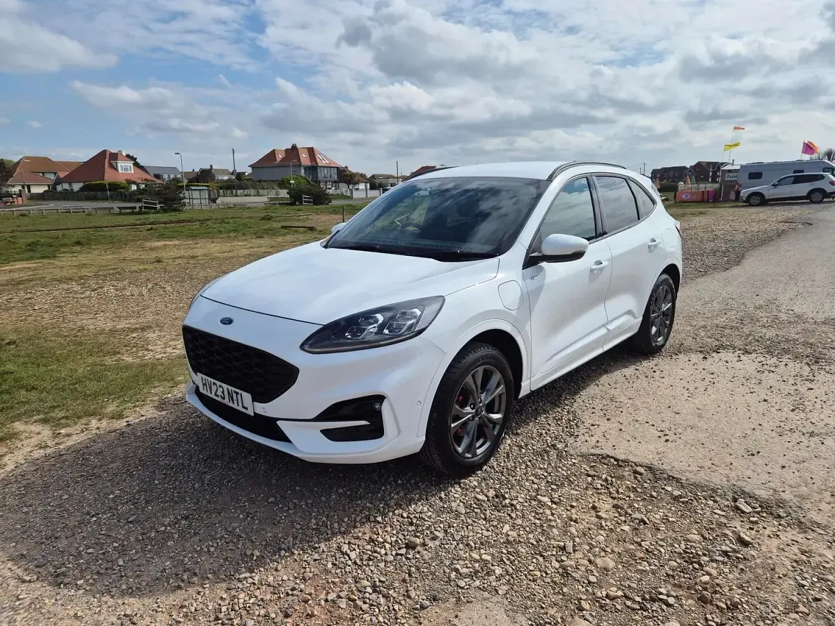 Used Ford Kuga ST-Line 190 HP (139 kW) 2023 White SUV