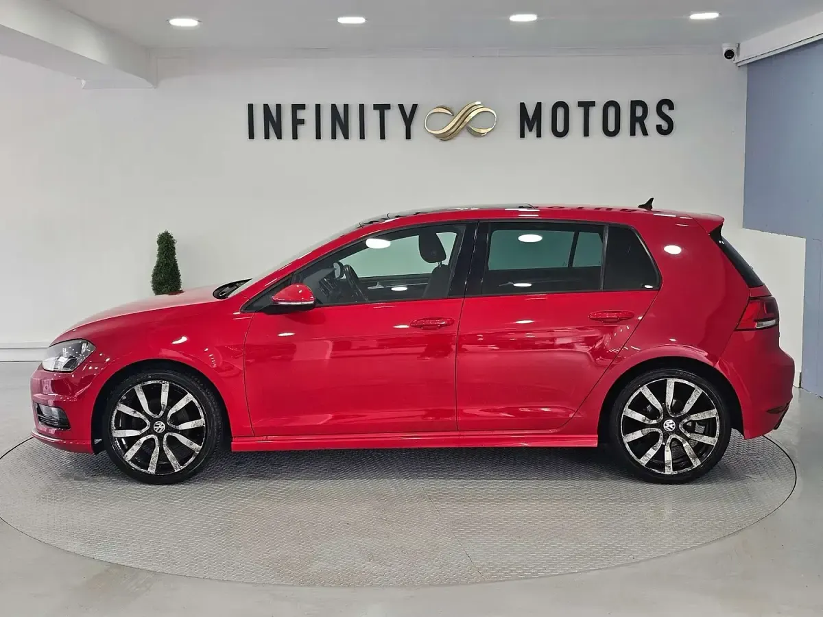 Used VW Golf VII R-line Edition 2016 Red Hatchback