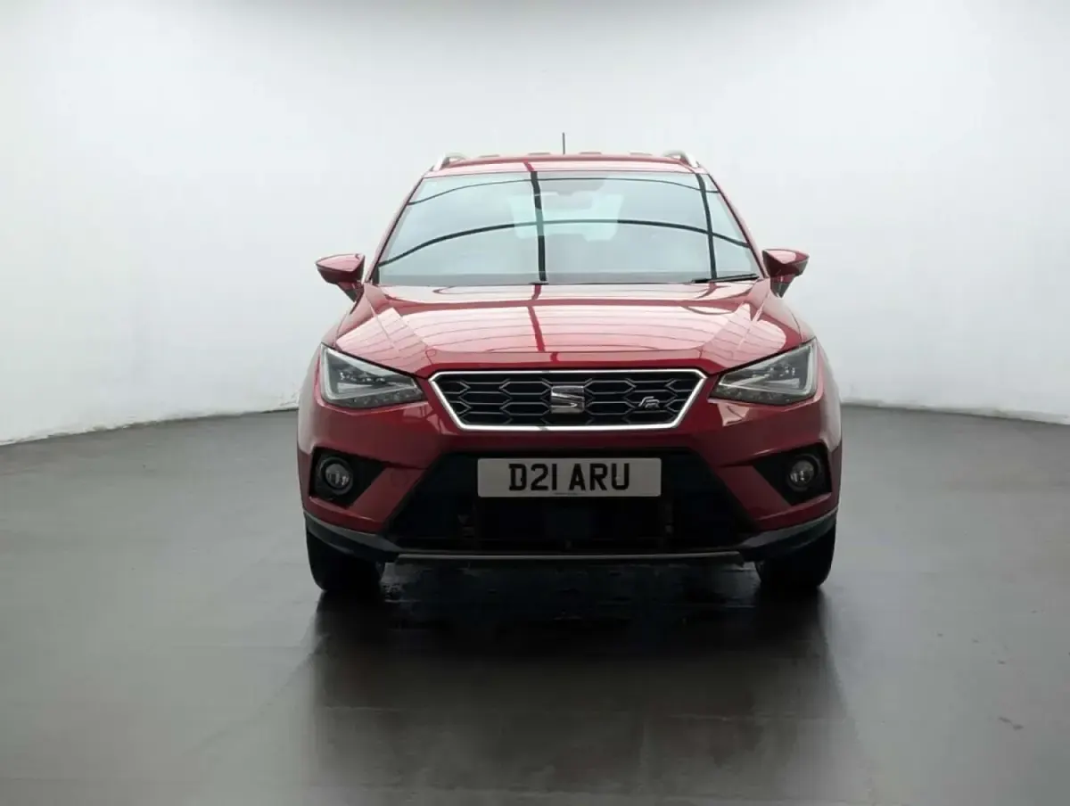 Używany Seat Arona FR 116 KM (85 kW) 2019 Czerwony SUV