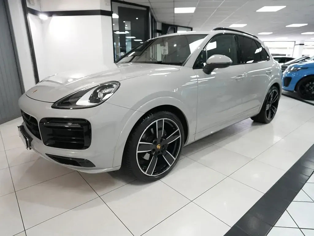Used Porsche Cayenne Platinum Edition 340 HP (250 kW) 2023 Grey SUV