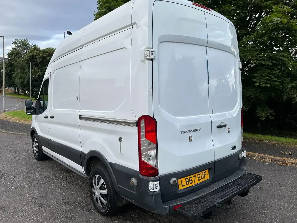 Used Ford Transit 130 HP (95 kW) 2018 White Van