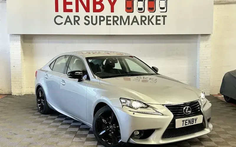 Used Lexus IS300h Sport Line 223 HP (164 kW) 2016 Sedan