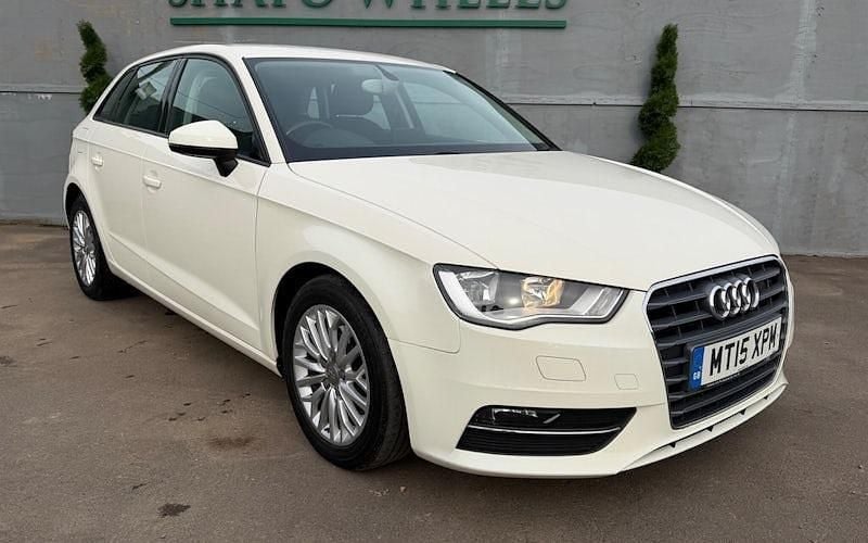 Usado Audi A3 Sportback 110 HP (80 kW) 2015 Citadino