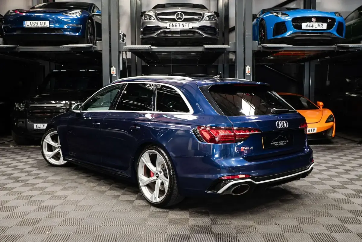 Used Audi RS4 Comfort 2020 Blue Estate