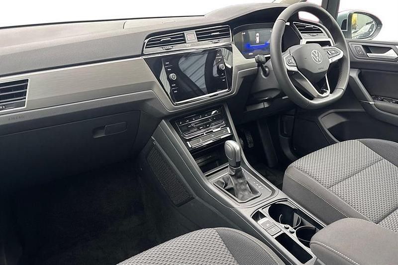 Used VW Touran Match 150 HP (110 kW) 2025 Oyster silver MPV