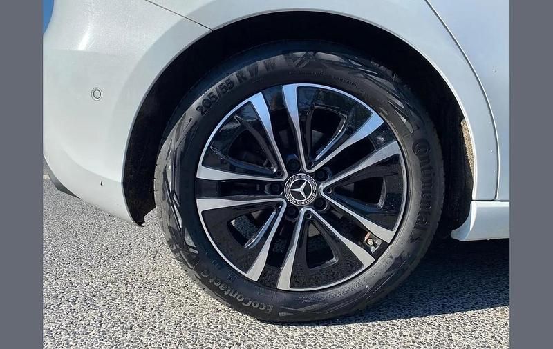 Used Mercedes A180 Executive 134 HP (98 kW) 2023 White Hatchback