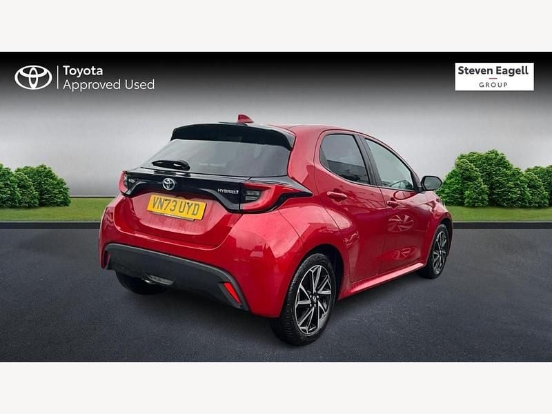 Used Toyota Yaris Hybrid Design 2023 Red Hatchback