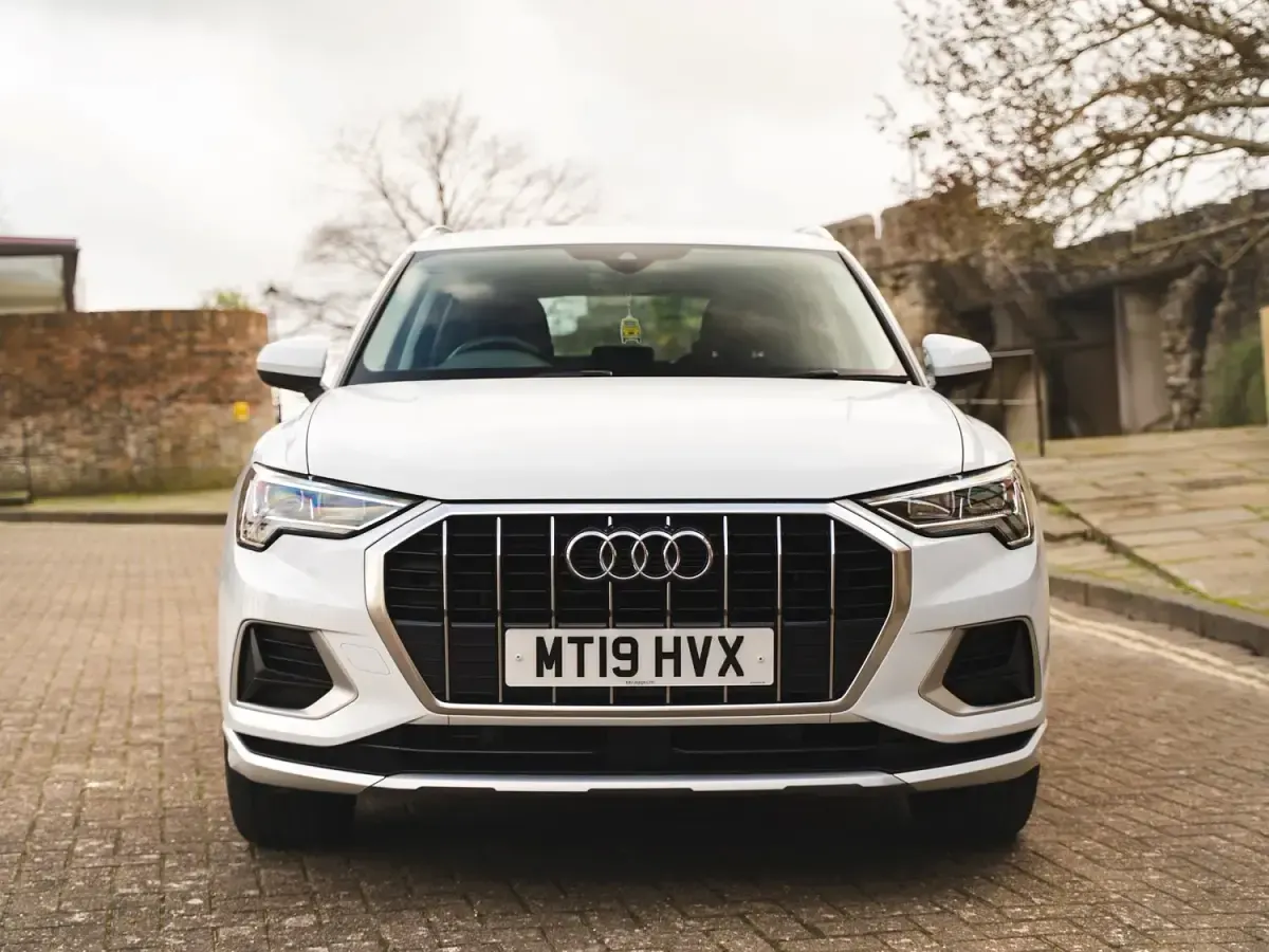 Używany Audi Q3 Sport 150 KM (110 kW) 2019 Biały SUV
