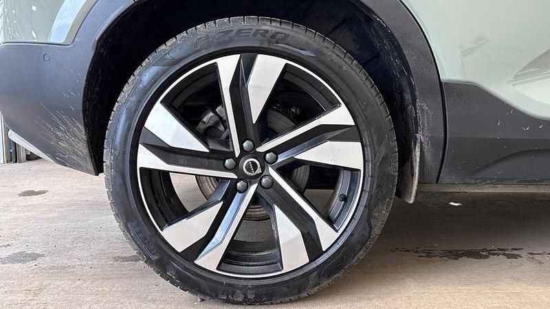 Used Volvo XC40 Ultra 197 HP (144 kW) 2025 Green SUV