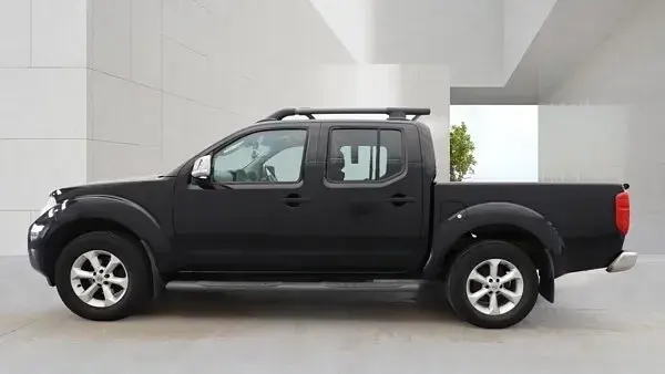 Used Nissan Navara Tekna 2013 Black Pickup