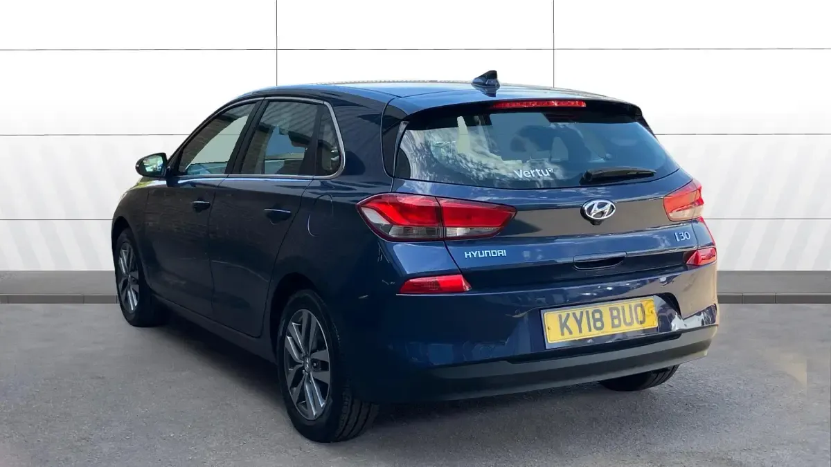 Used Hyundai i30 SE 140 HP (102 kW) 2018 Blue Hatchback
