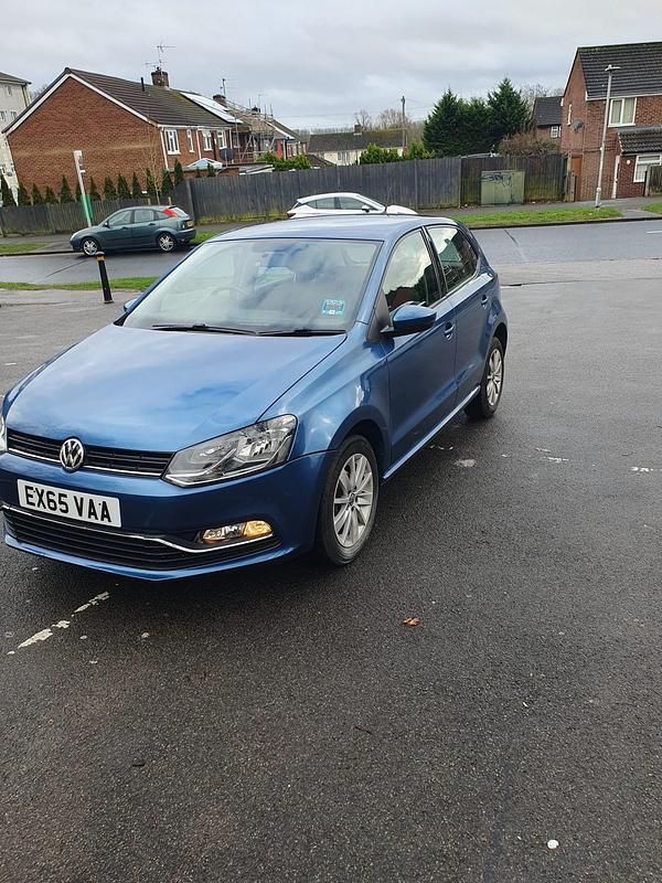 Begagnad VW Polo SE 2015 Blå Halvkombi