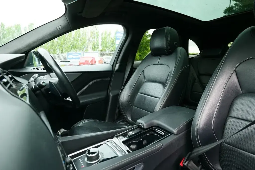 Used Jaguar F-Pace Chequered Flag 180 HP (132 kW) 2020 White SUV