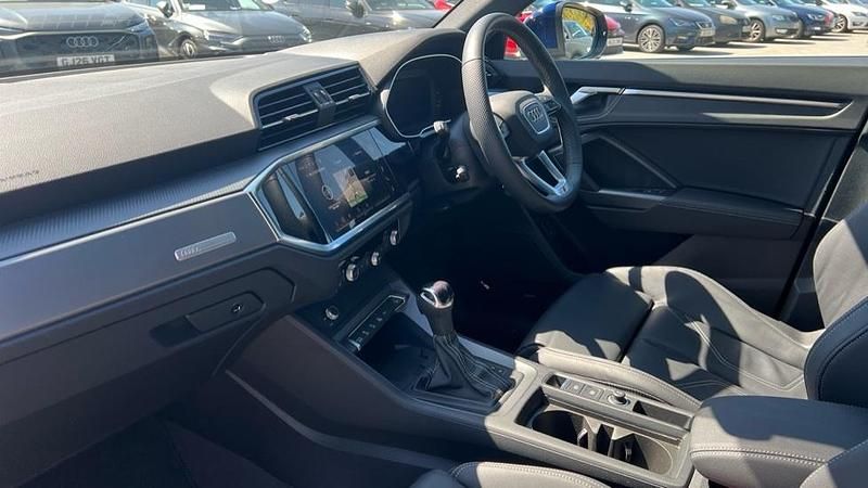 Begagnad Audi Q3 S-Line 150 HK (110 kW) 2025 Blå SUV