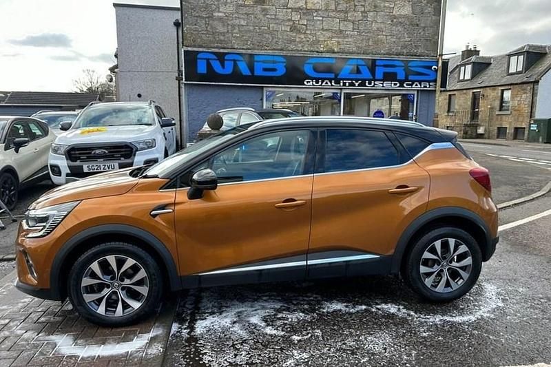 Used Renault Captur Version S 130 HP (95 kW) 2020 Orange/black SUV