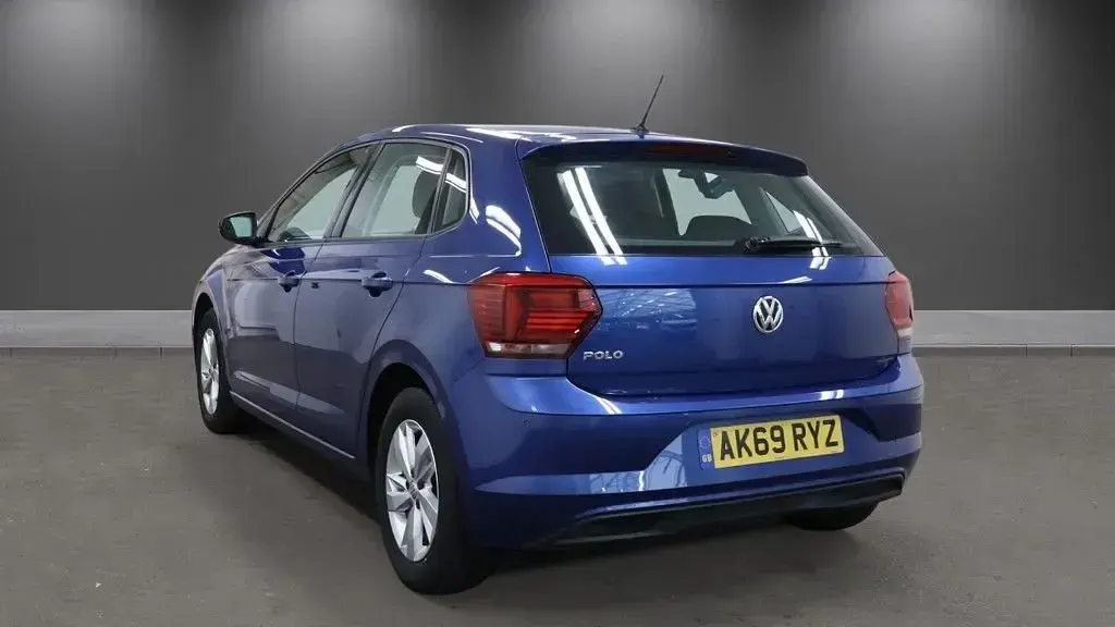 Used VW Polo SE 80 HP (58 kW) 2020 Blue Hatchback