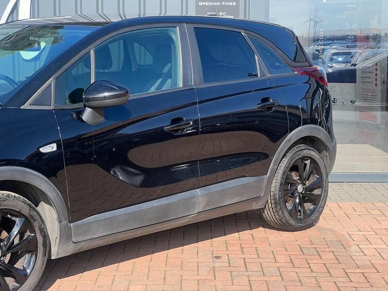 Second-hand Vauxhall Crossland X 2018 Negru SUV