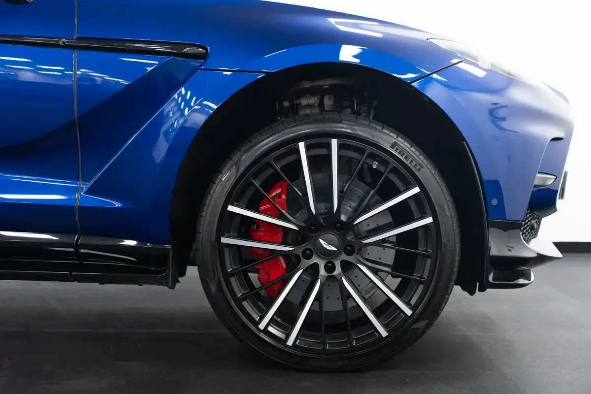Used Aston Martin DBX 2023 Blue SUV