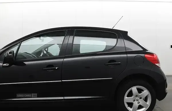 Used Peugeot 207 68 HP (50 kW) 2010 Black Hatchback