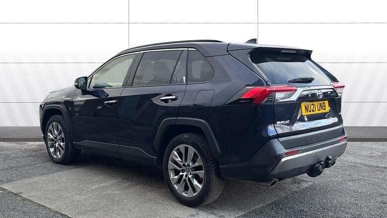 Second-hand Toyota RAV4 218 CP (160 kW) 2021 SUV