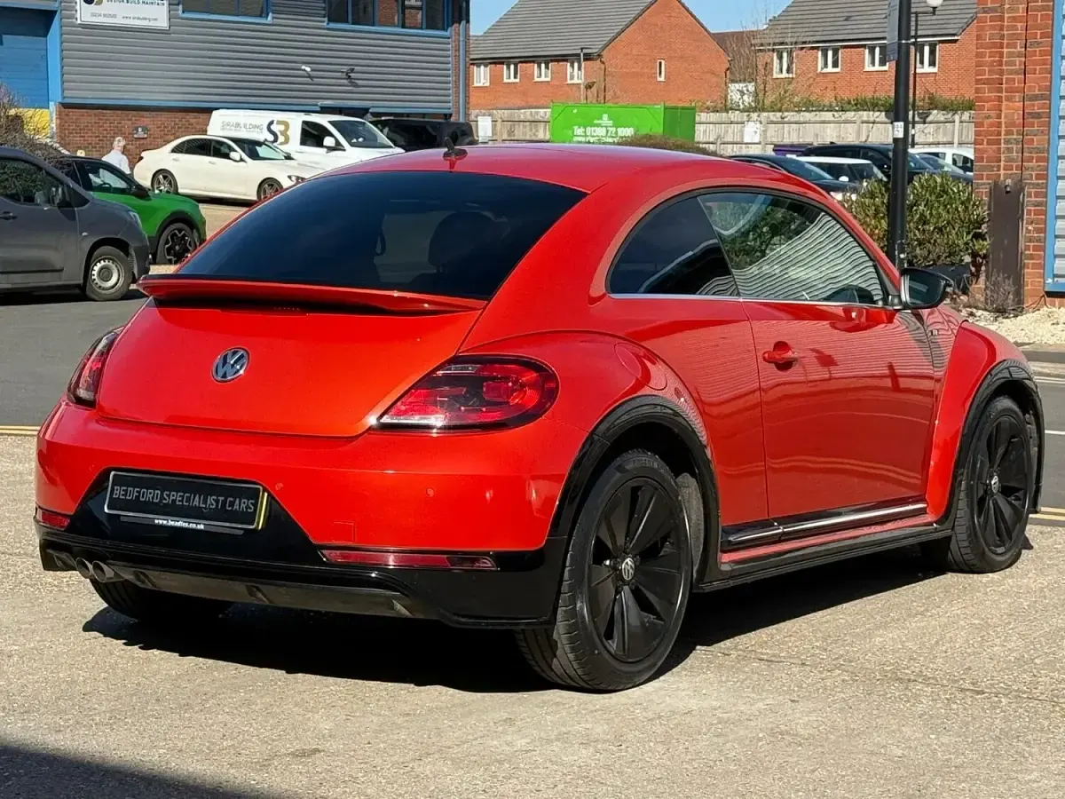 Used VW Beetle R-line 150 HP (110 kW) 2018 Orange Hatchback