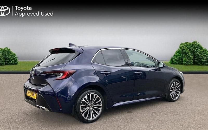 Used Toyota Corolla Design 140 HP (102 kW) 2026 Hatchback