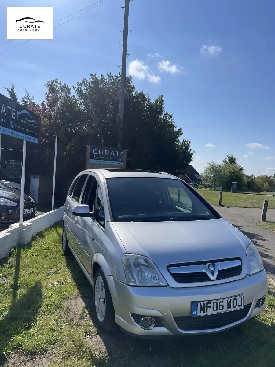 Used Vauxhall Meriva Design Edition 104 HP (76 kW) 2006 Silver MPV