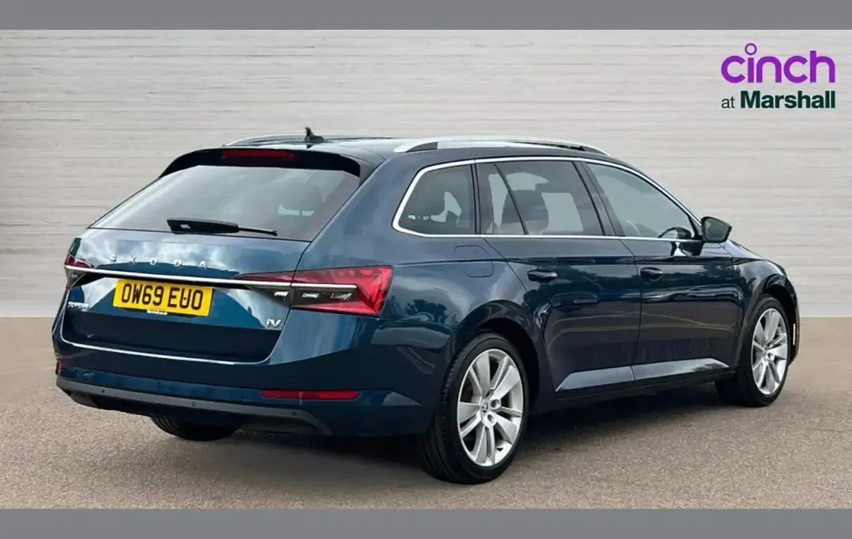Used Skoda Superb SE L 214 HP (157 kW) 2020 Blue Estate