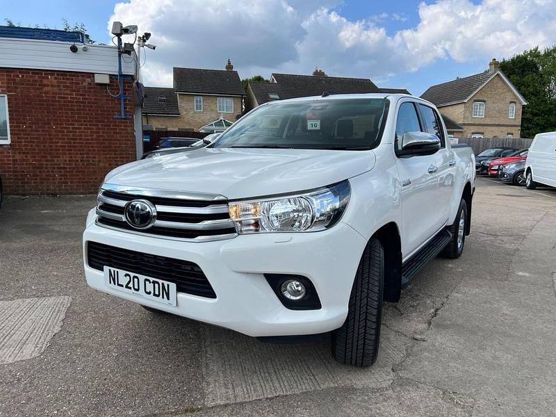 Used Toyota HiLux 150 HP (110 kW) 2020 White Pickup