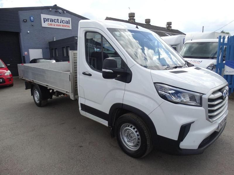 Usado Maxus V90 147 HP (108 kW) 2024 Branco Van
