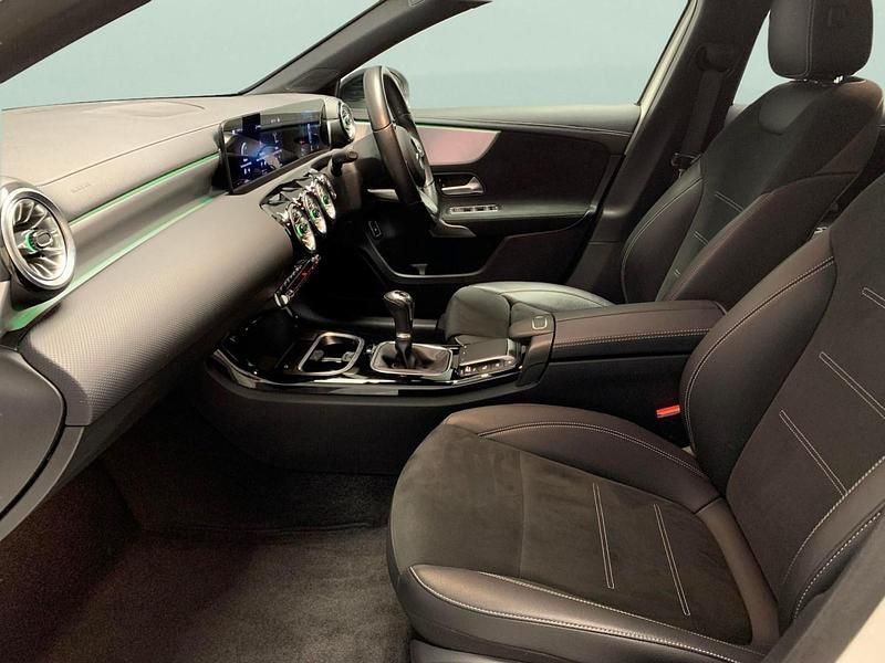 Used Mercedes A180 Executive 136 HP (100 kW) 2021 White Sedan