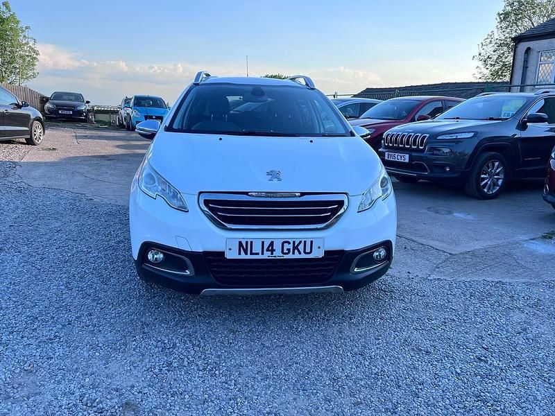 White Used 2014 Peugeot 2008 Allure SUV | £6,190 (Fair price) - Image 1/4