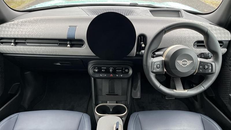 Used Mini Cooper Exclusive 114 kW (156 HP) 2025 Ocean wave green Hatchback