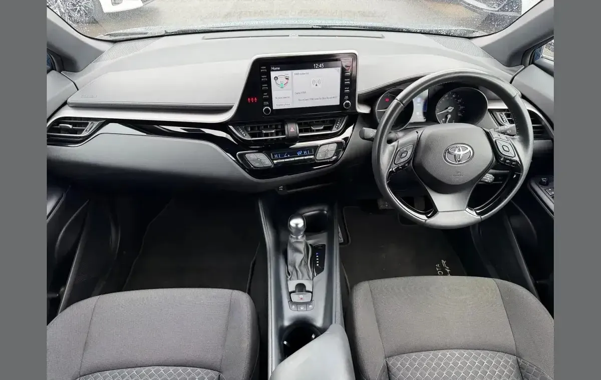 Used Toyota C-HR 120 HP (88 kW) 2023 Blue SUV