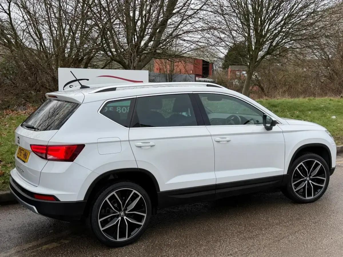 Begagnad Seat Ateca XCELLENCE 150 HK (110 kW) 2017 Vit SUV