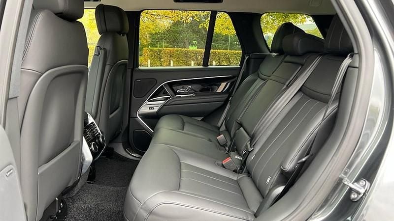 New Land Rover Range Rover SE 2025 SUV