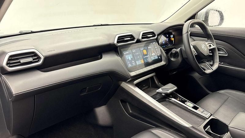 Used MG ZS Trophy 196 HP (144 kW) 2024 Silver SUV