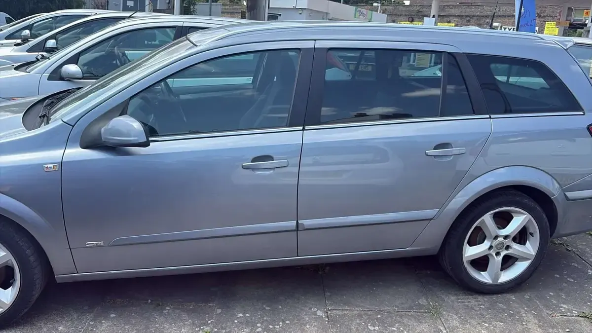 Used Vauxhall Astra SRi 2008 Silver Estate