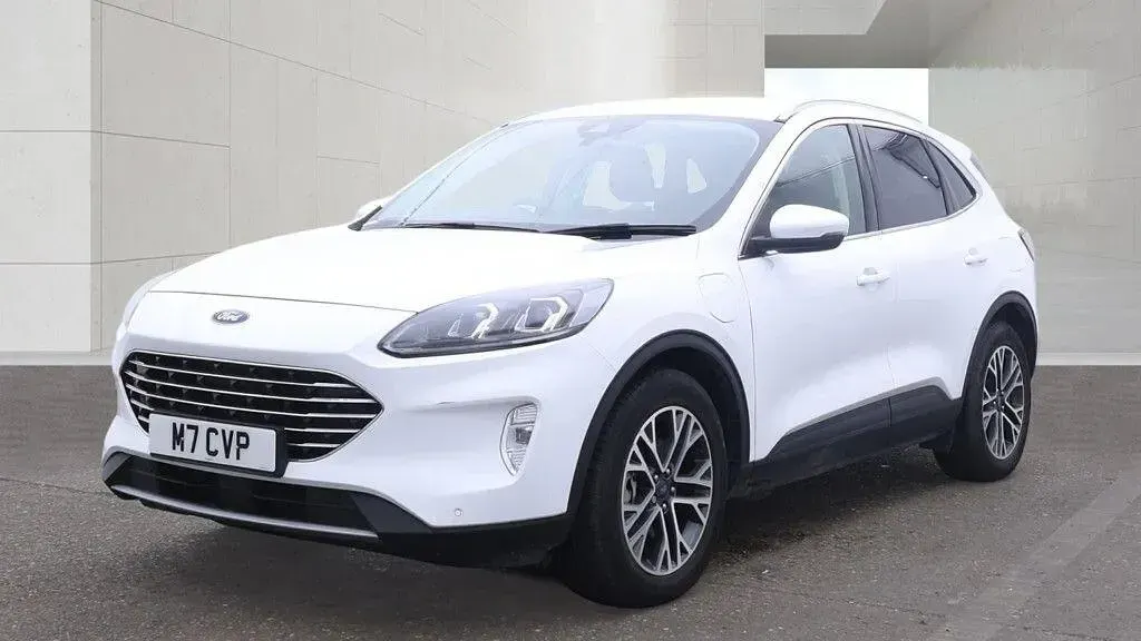 Used Ford Kuga Titanium 190 HP (139 kW) 2021 White SUV