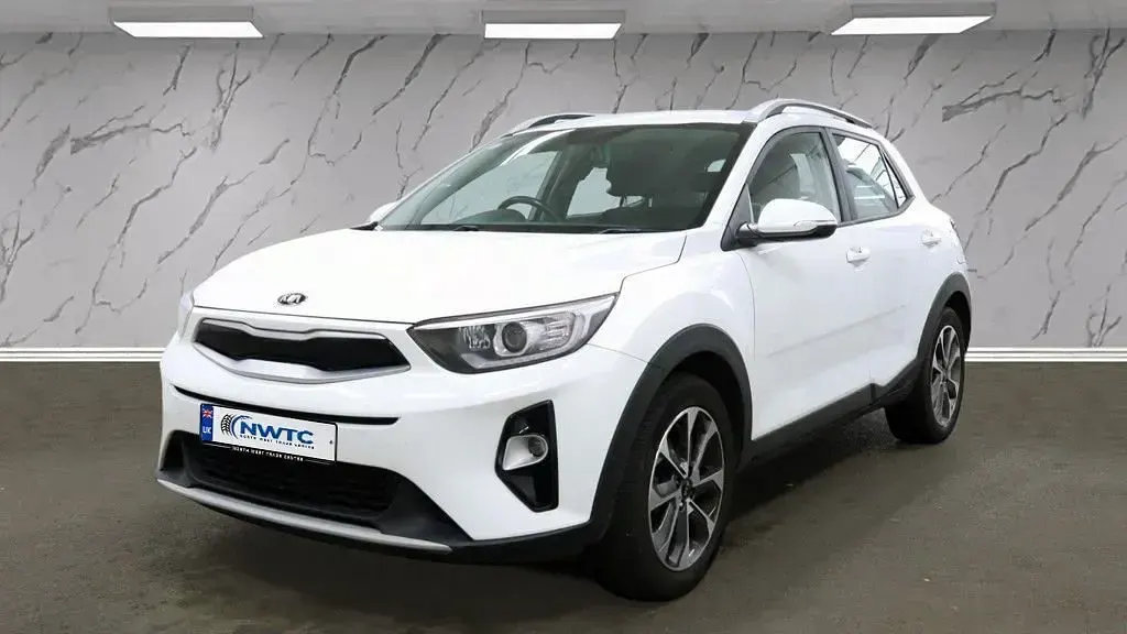 Used Kia Stonic 98 HP (72 kW) 2018 White SUV