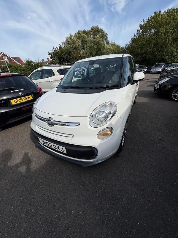 Used Fiat 500L Pop Star 95 HP (69 kW) 2013 White MPV