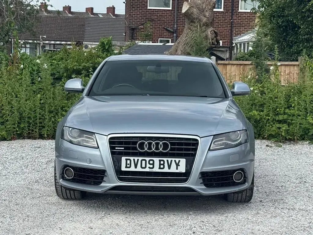 Used Audi A4 S-Line 240 HP (176 kW) 2009 Silver Sedan