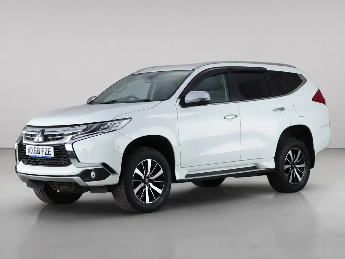 Used Mitsubishi Shogun 2018 White SUV