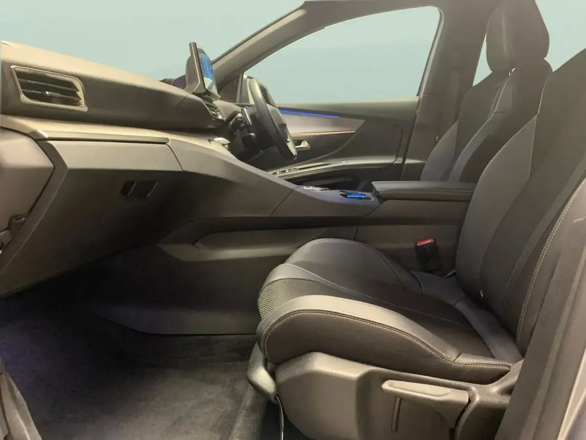 Second-hand Peugeot 3008 GT 130 CP (95 kW) 2024 Gri SUV