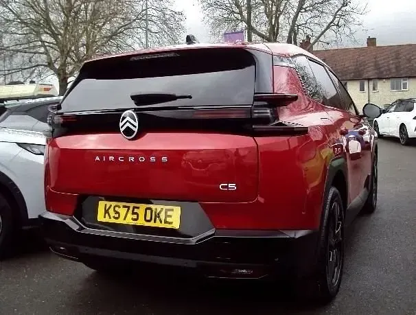 Nowe Citroën C5 PureTech 145 KM (106 kW) 2025 Czerwony SUV
