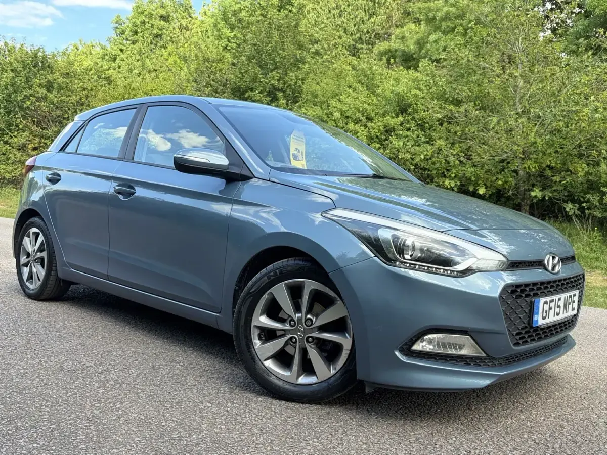 Używany Hyundai i20 SE 2015 Niebieski Hatchback
