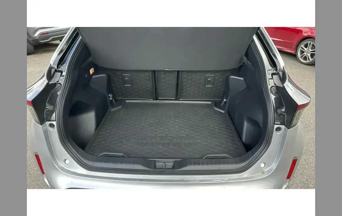 Used Toyota Yaris Cross 116 HP (85 kW) 2022 Silver SUV
