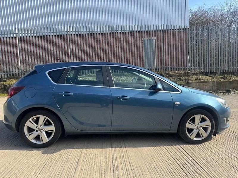 Used Vauxhall Astra SRi 2014 Blue Hatchback
