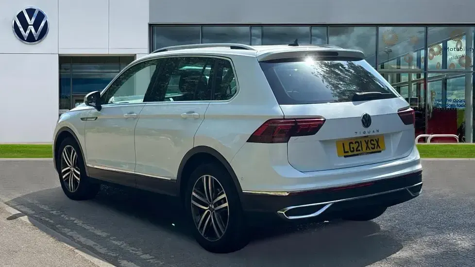 Used VW Tiguan Elegance 150 HP (110 kW) 2021 Pure white SUV